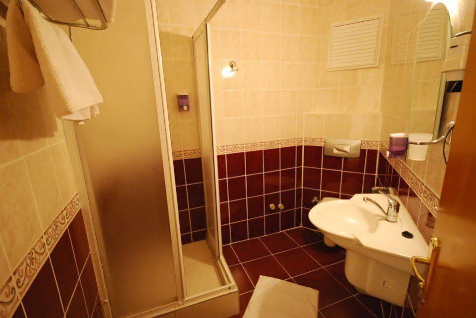 Malhun Hotel Fethiye Bagian luar foto